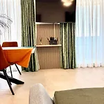 Appartamento Aqua Vista Odyssey 8 Lux Cu Si Piscine Năvodari