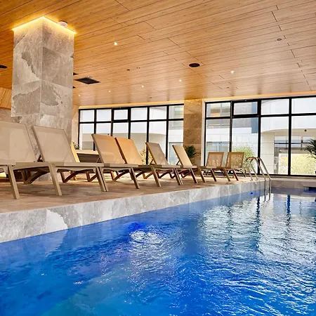 Aqua Vista Odyssey 8 Lux Cu Si Piscine *