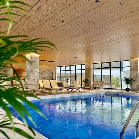 Aqua Vista Odyssey 8 Lux Cu Si Piscine