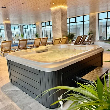 Aqua Vista Odyssey 8 Lux Cu Si Piscine