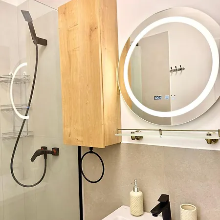 Aqua Vista Odyssey 8 Lux Cu Vedere Spa Si Piscine Năvodari