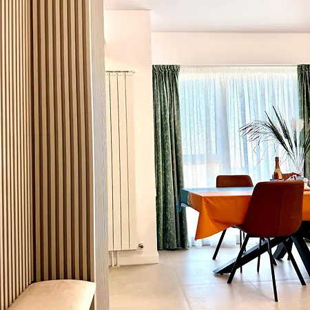 Aqua Vista Odyssey 8 Lux Cu Si Piscine Apartment *